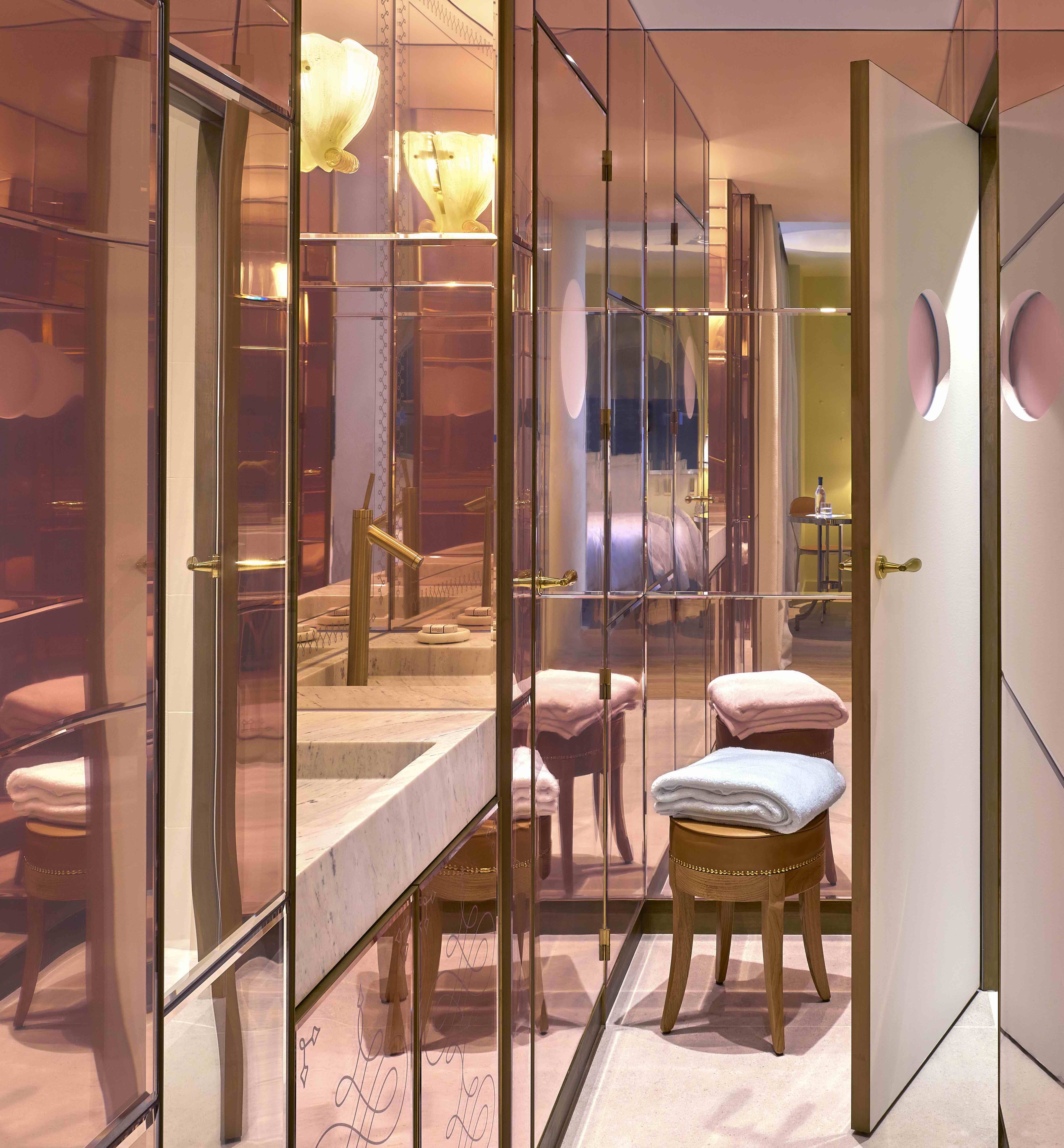 9Confidentiel, Parigi, design Philippe Starck, photo©Philippe Garcia