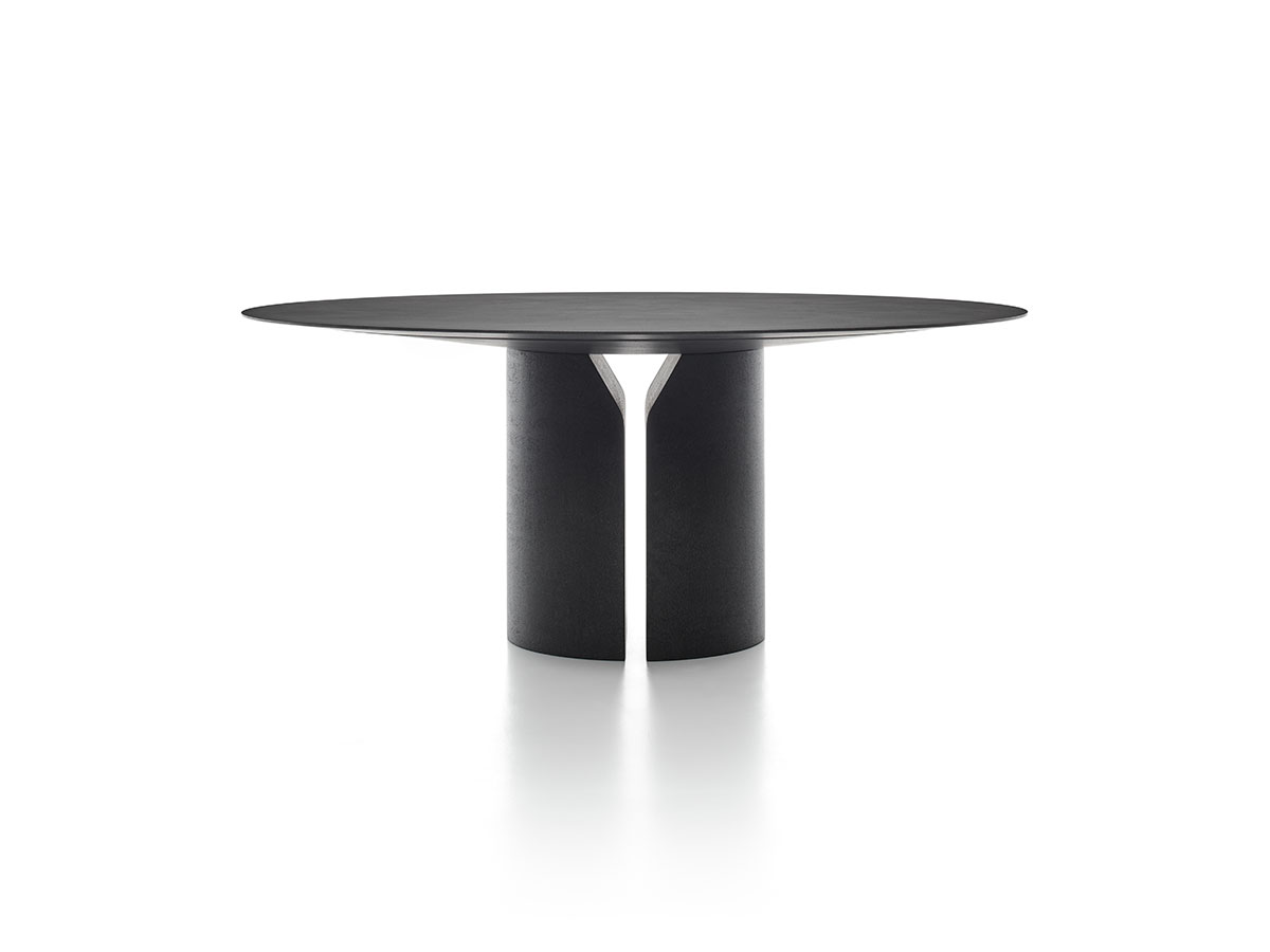 NVL Table by MDF Italia, Design Jean Nouvel - Photo © Thomas Pagani