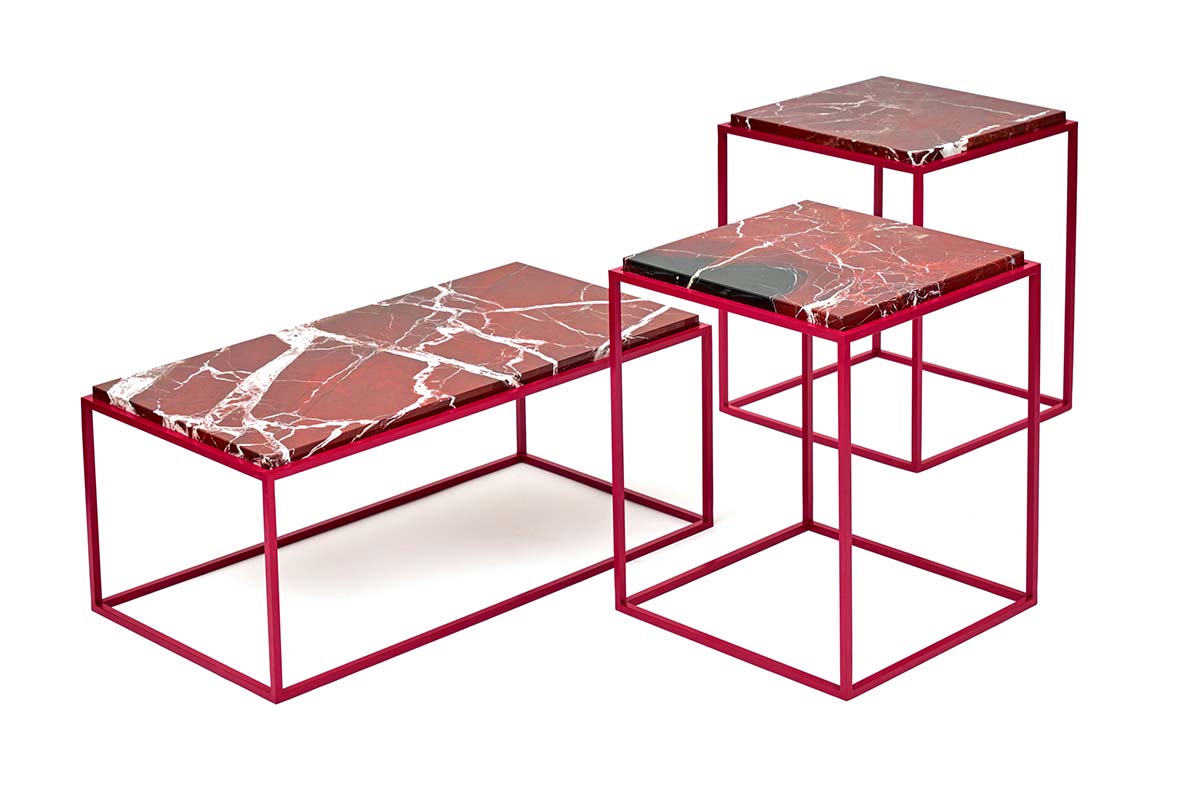 Rosso Levanto, tavolini con top in pietra rossa, design Spazio RT