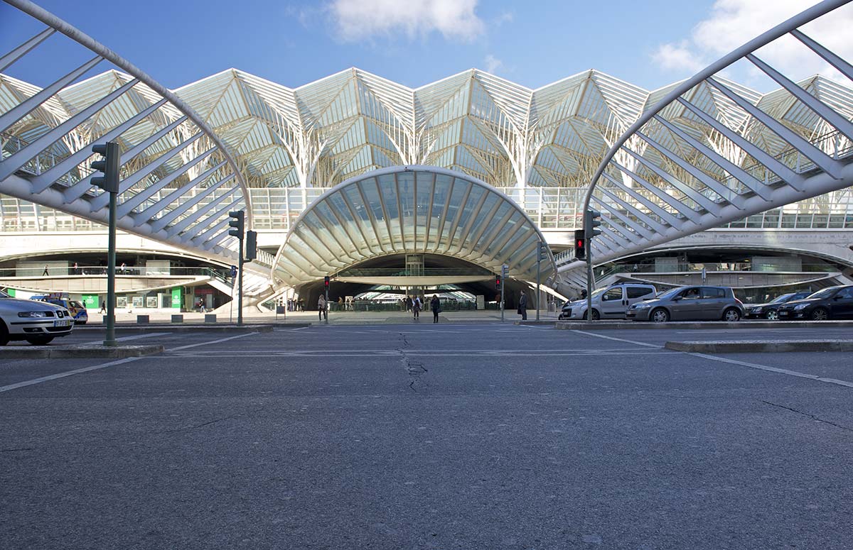 Oriente railway station, Lisbon - Photo © Richard Cavalleri