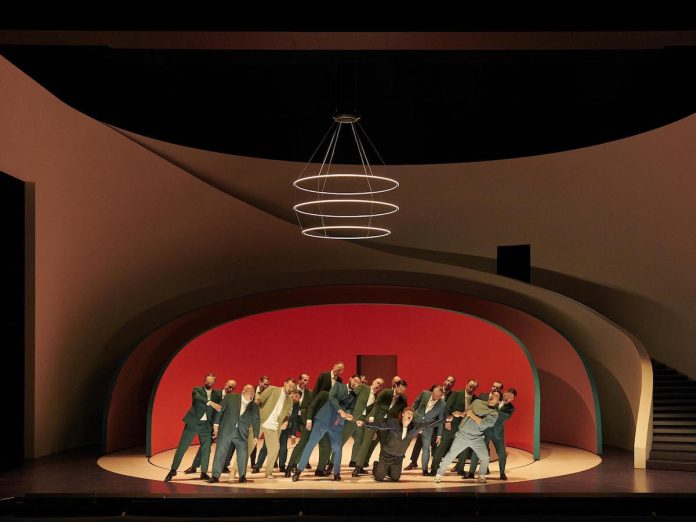 Rigoletto @ Theater Basel, Vincent Huguet/Michele Spotti/Thomas Wise, set design Pierre Yovanovitch – Photo © Matthias Baus