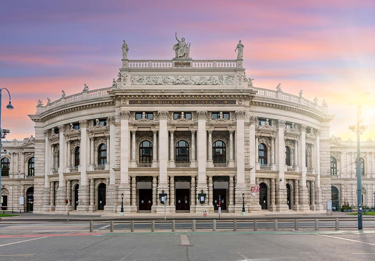 Burgtheater, Vienna - Photo © Mistervlad