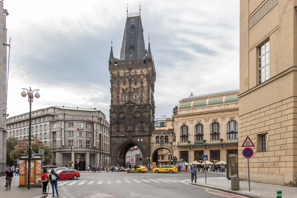 Powder Tower (Prašná brána), Prague - Photo © Andrej Privizer
